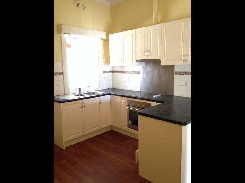 1 Bowlers Avenue, Geelong West VIC 3218