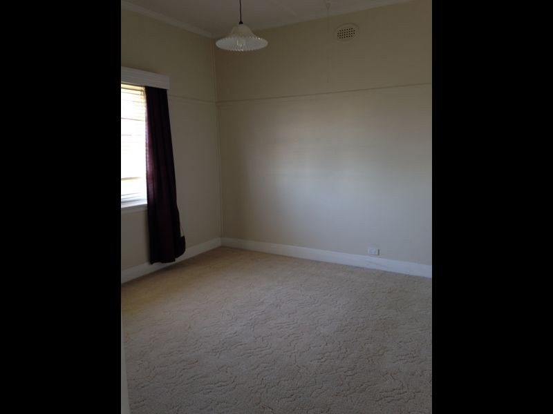 1 Bowlers Avenue, Geelong West VIC 3218