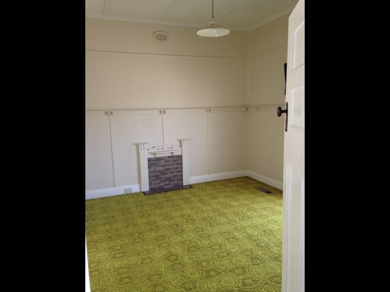 1 Bowlers Avenue, Geelong West VIC 3218