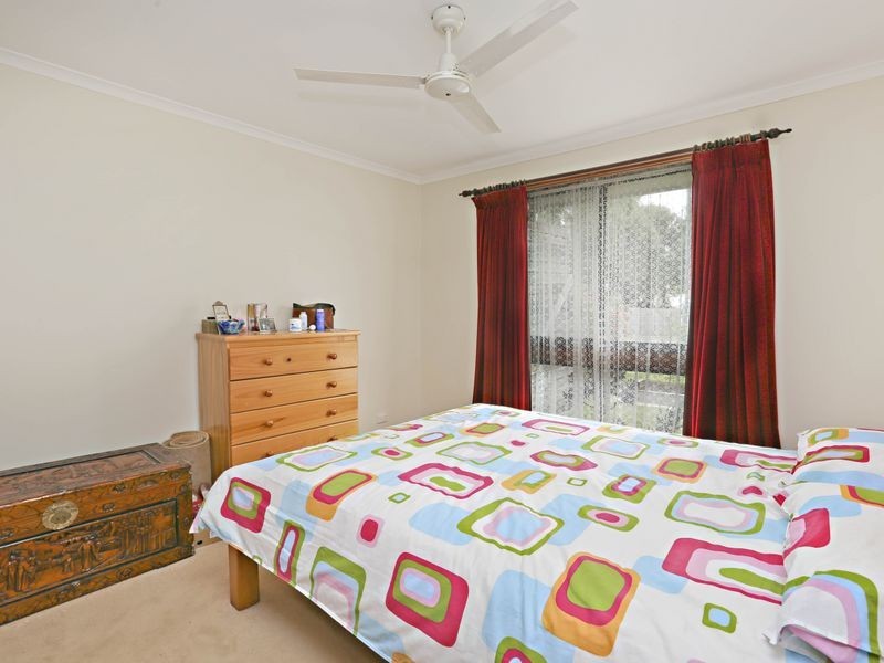 8 Raymond Grove, Corio VIC 3214