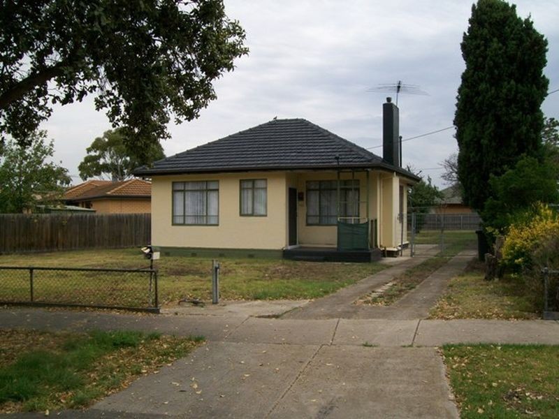 1 Gavin Street, Norlane VIC 3214