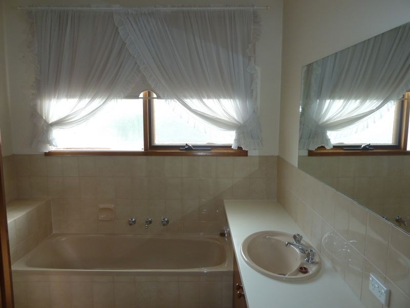 17 Richmond Crescent, Geelong VIC 3220