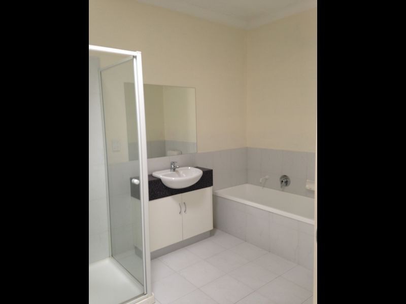 2/174 Church Street, Hamlyn Heights VIC 3215