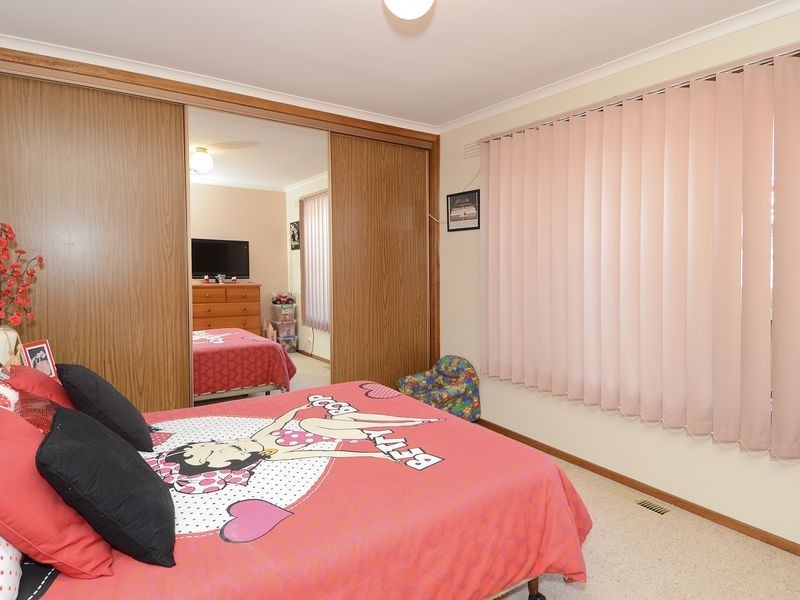 8 Banksia Square, Corio VIC 3214