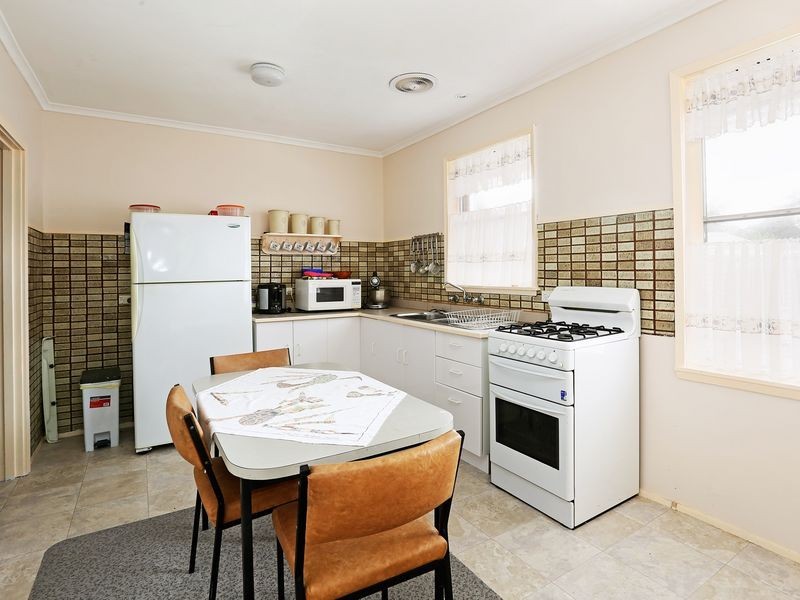 6 Vermont Avenue, Corio VIC 3214