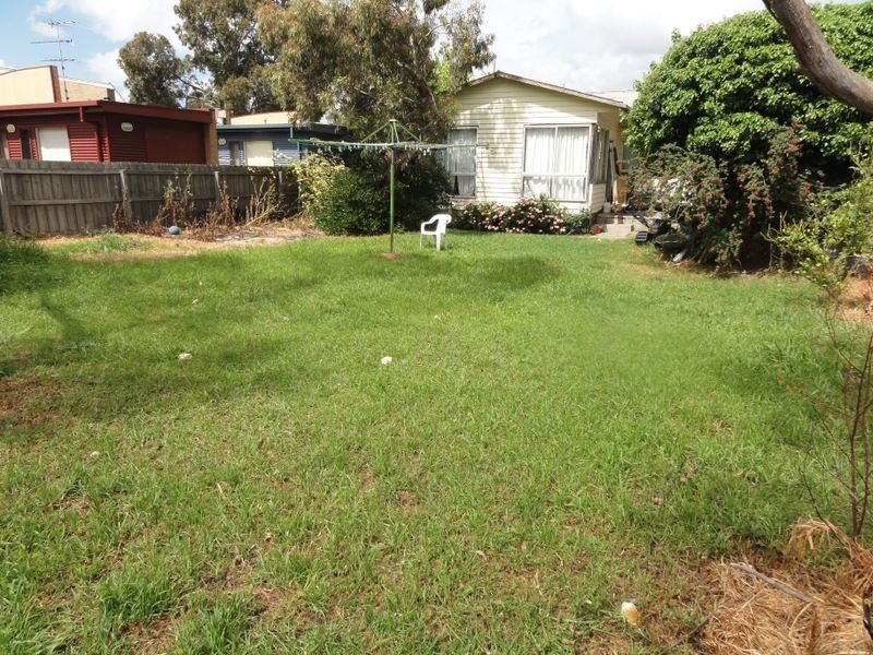 2 Wendover Avenue, Norlane VIC 3214