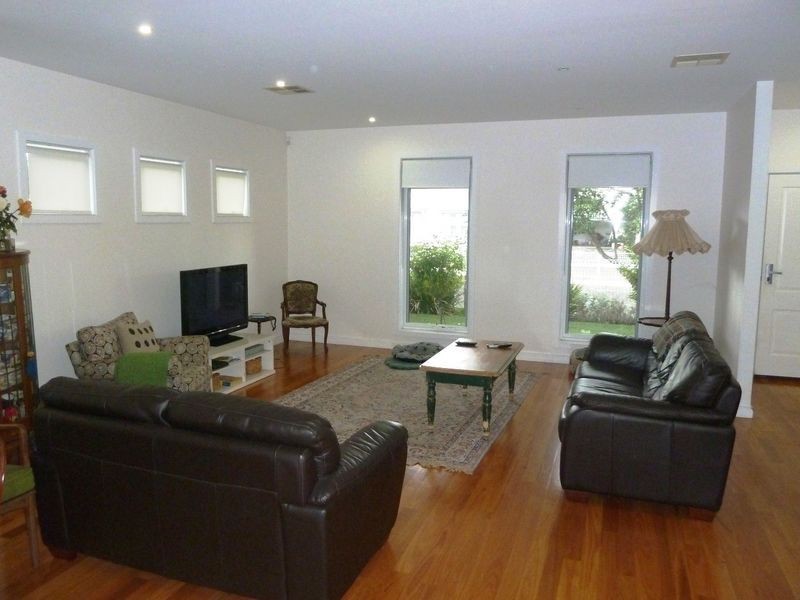 6 Mowat Street, Geelong West VIC 3218