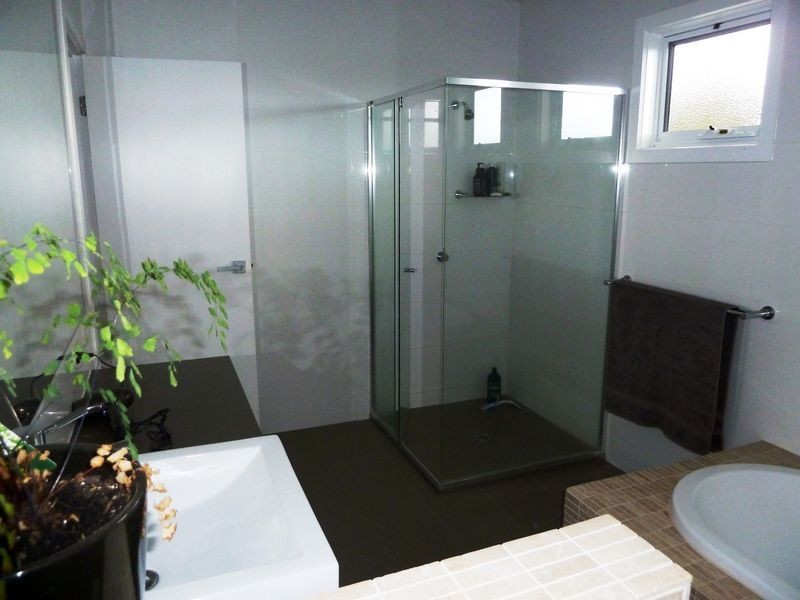 6 Mowat Street, Geelong West VIC 3218