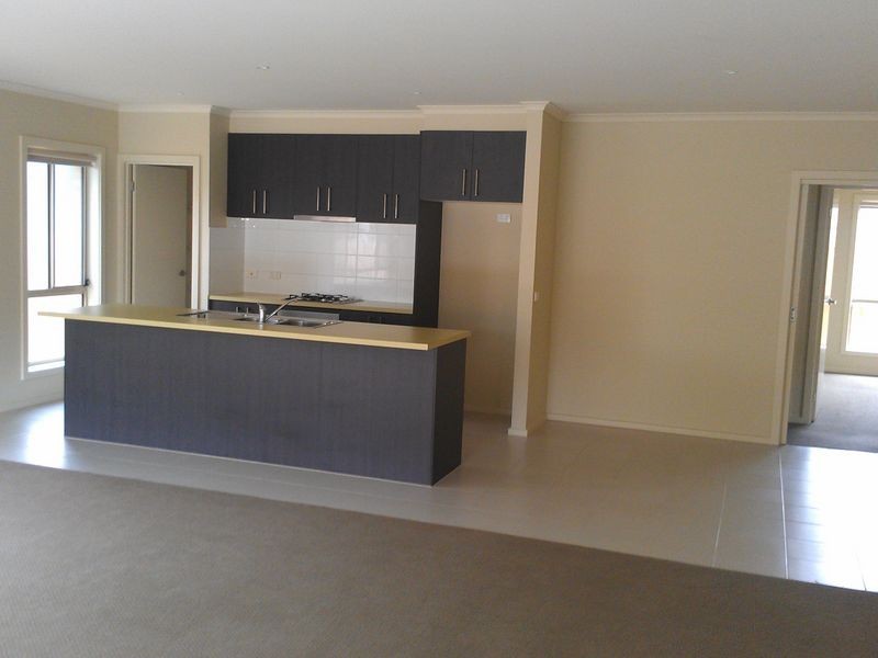 2/42 Torquay Road, Belmont VIC 3216