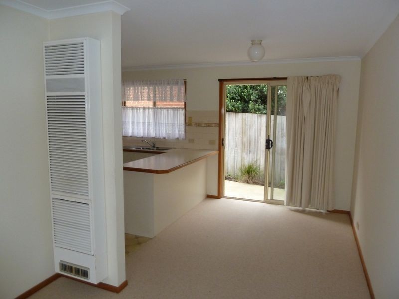 1/5 Arbour Grove, Belmont VIC 3216