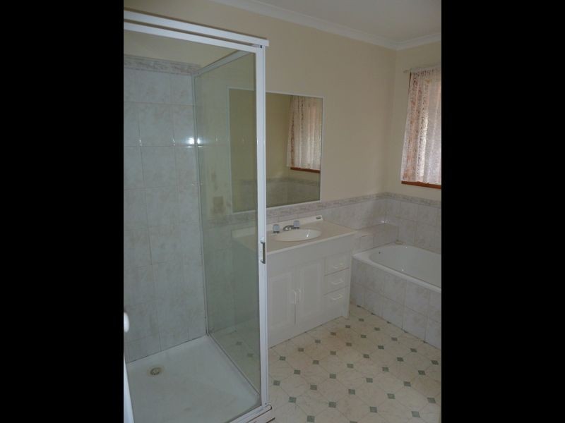 1/5 Arbour Grove, Belmont VIC 3216