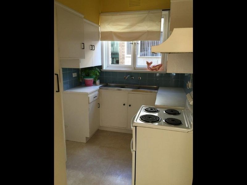 2/17A The Esplanade, Geelong VIC 3220