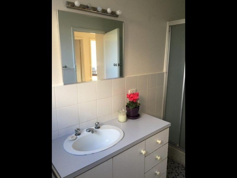 2/17A The Esplanade, Geelong VIC 3220