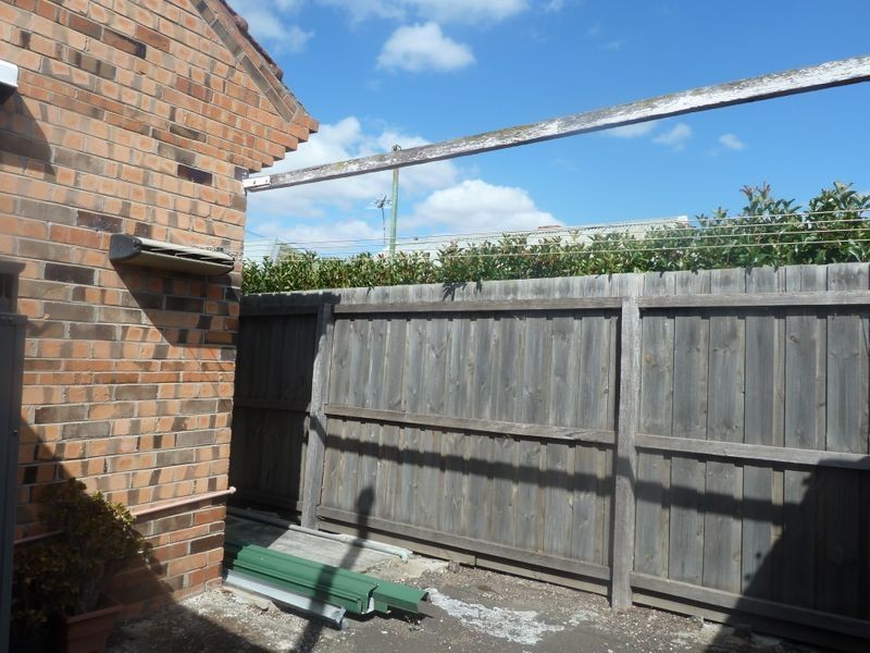 2/178A Autumn Street, Geelong West VIC 3218