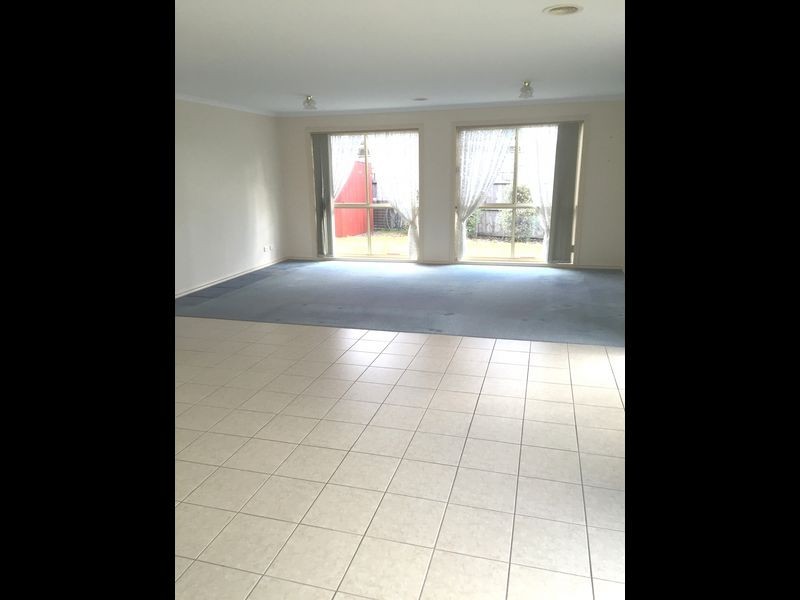 17 Paratone Crescent, St Albans Park VIC 3219