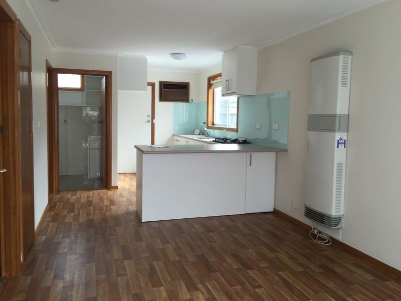 2/57 Bond Street, Newtown VIC 3220