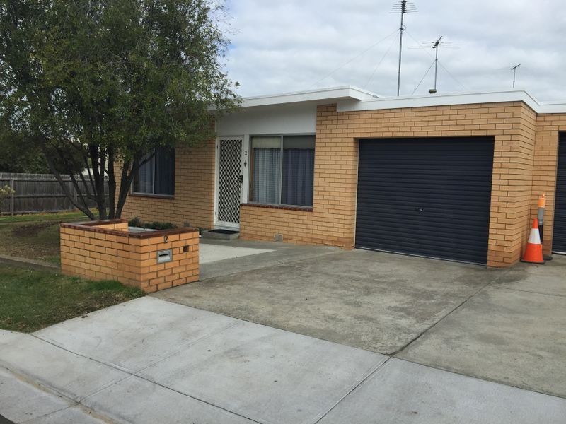 2/57 Bond Street, Newtown VIC 3220