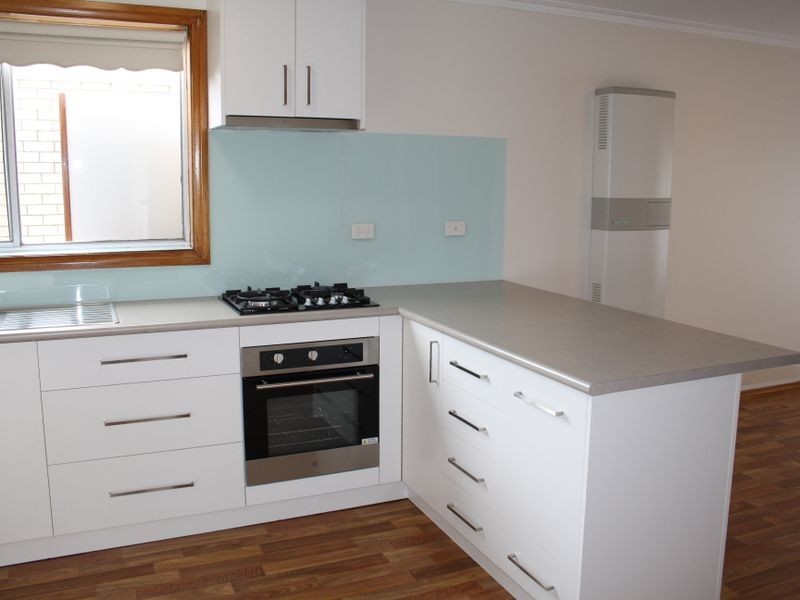 2/57 Bond Street, Newtown VIC 3220