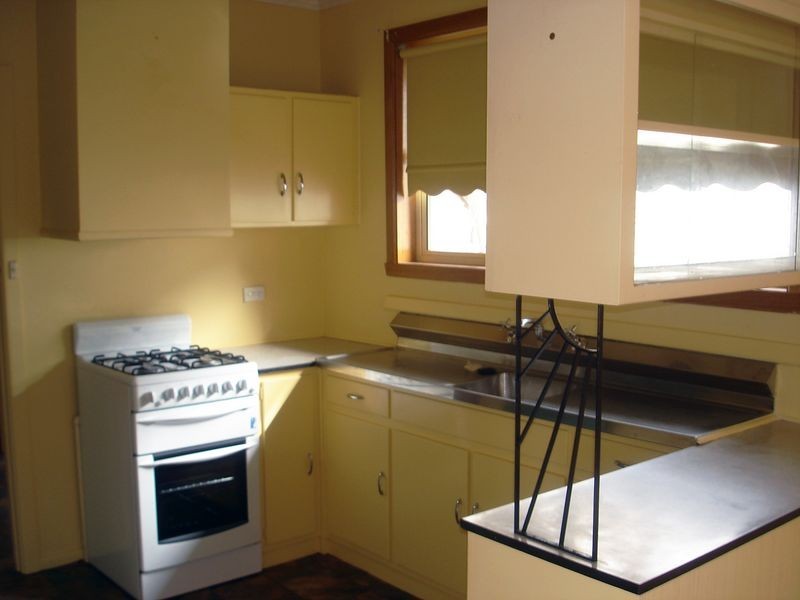 1/37-39 Clarke Street, Newtown VIC 3220