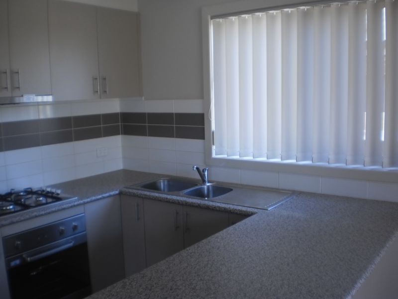 2/211 Separation Street, Bell Park VIC 3215