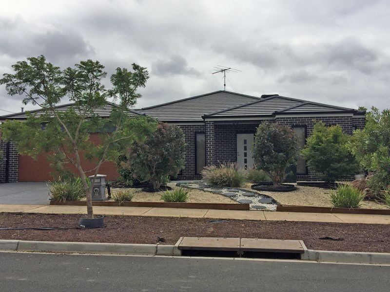 33 Hewat Drive, Highton VIC 3216