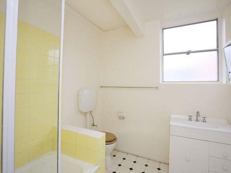 1/45 Barrabool Road, Highton VIC 3216