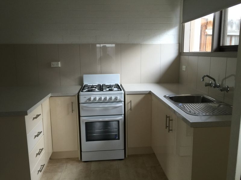 2/26 Addis Street, Geelong West VIC 3218