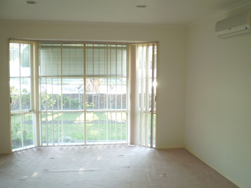 8 Stinton Avenue, Newtown VIC 3220