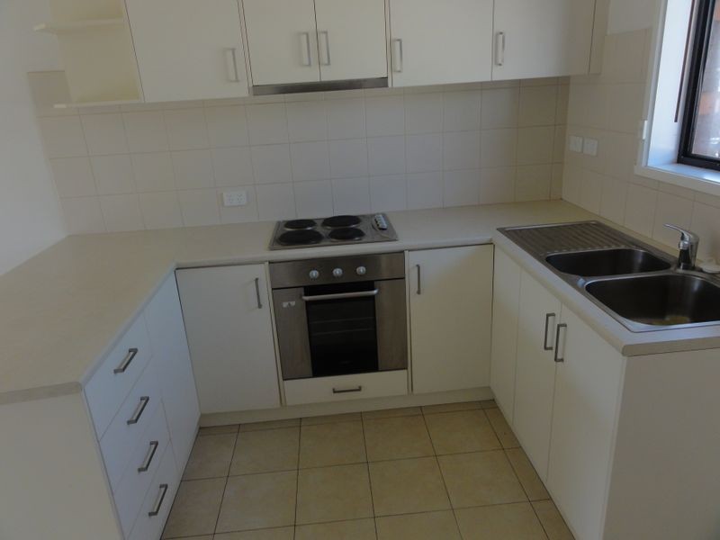 2/220 Wilsons Road, Whittington VIC 3219
