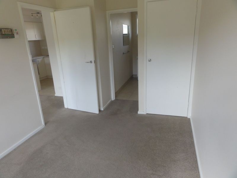 2/220 Wilsons Road, Whittington VIC 3219