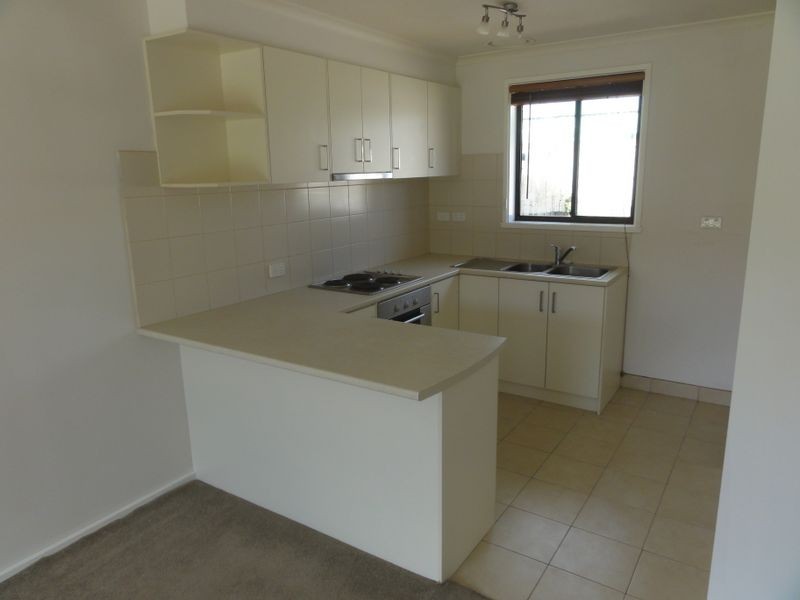 2/220 Wilsons Road, Whittington VIC 3219