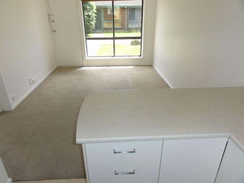 2/220 Wilsons Road, Whittington VIC 3219