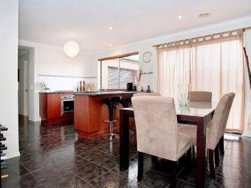 16 Bradley Place, Grovedale VIC 3216