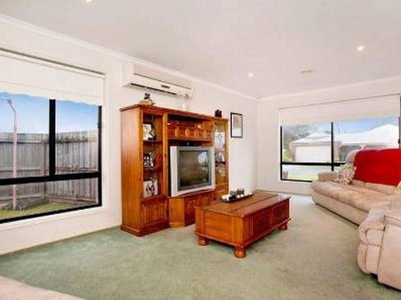 16 Bradley Place, Grovedale VIC 3216