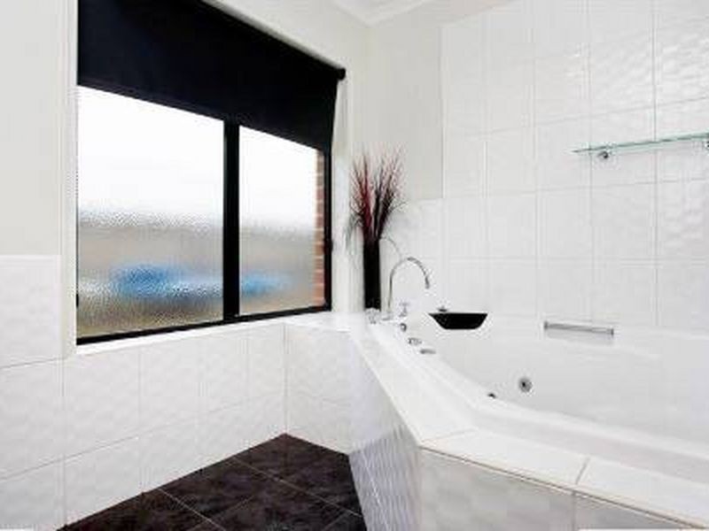 16 Bradley Place, Grovedale VIC 3216