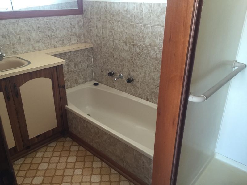 9 Dalmont Crescent, Norlane VIC 3214