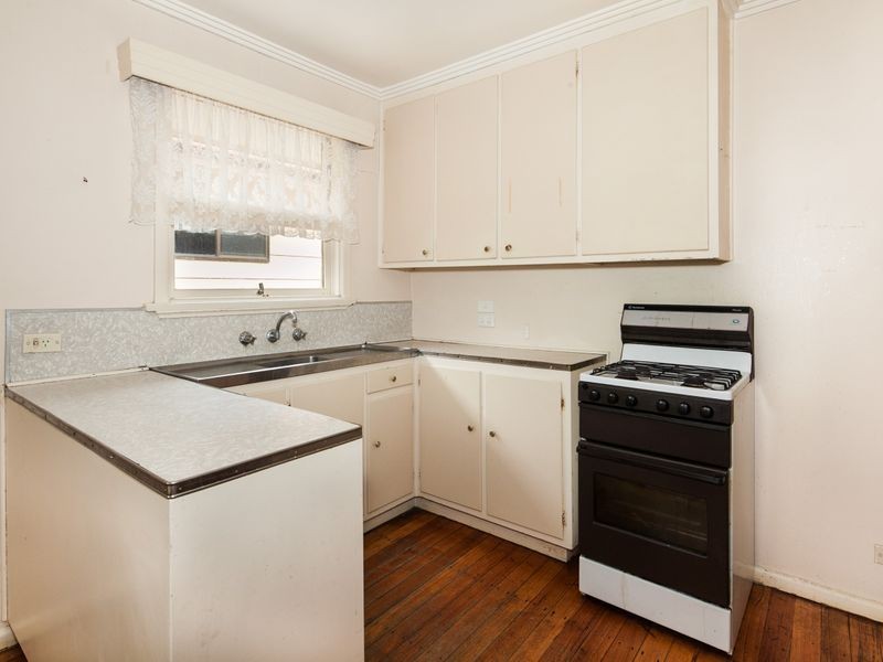 1 – 4/24 Bostock Avenue, Manifold Heights VIC 3218