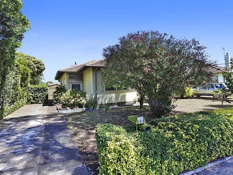 33 Canadian Parade, Corio VIC 3214