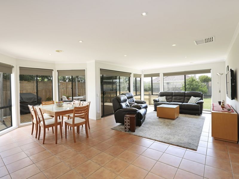 3 Sherman Court, Lovely Banks VIC 3221