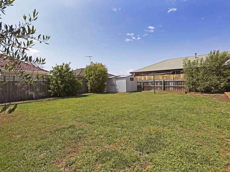 3 Sherman Court, Lovely Banks VIC 3221