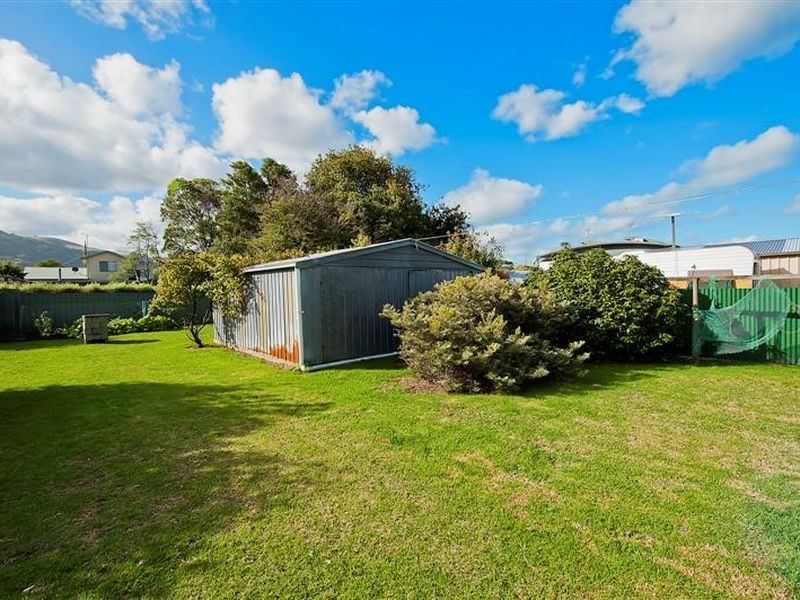 32 Montrose Avenue, Apollo Bay VIC 3233