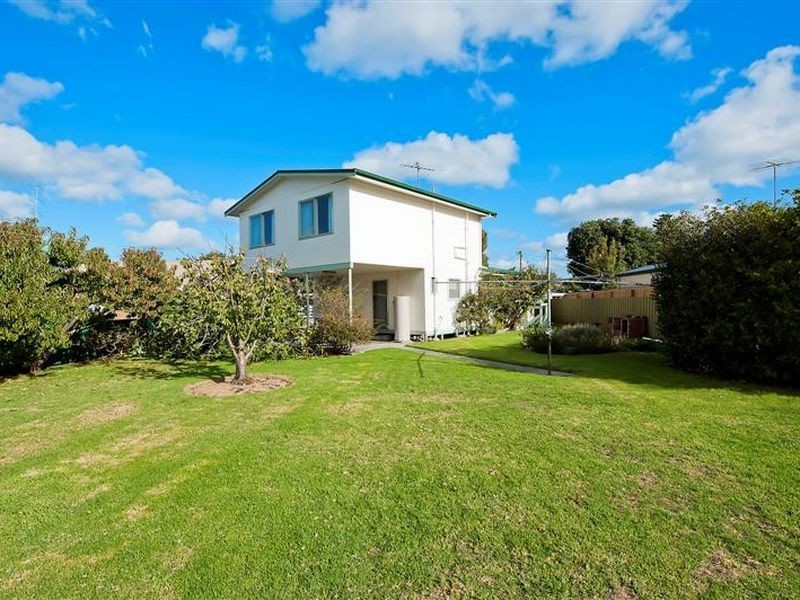 32 Montrose Avenue, Apollo Bay VIC 3233
