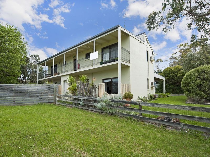 2/1 Newcombe Street, Marengo VIC 3233