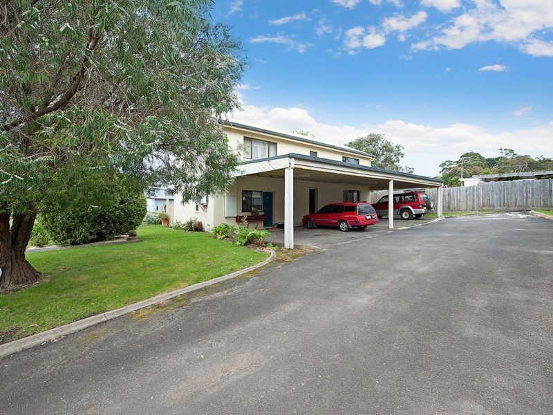 2/1 Newcombe Street, Marengo VIC 3233