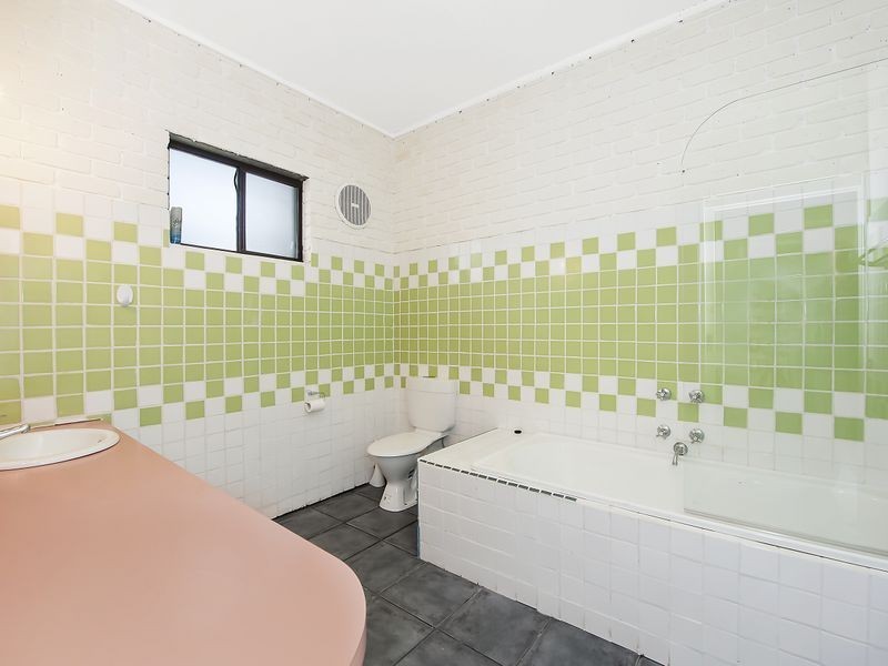 2/1 Newcombe Street, Marengo VIC 3233
