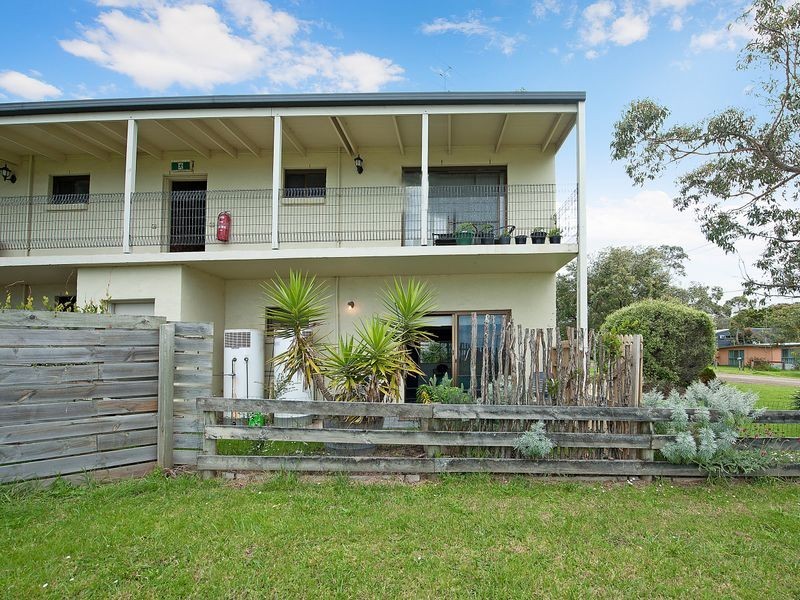 2/1 Newcombe Street, Marengo VIC 3233