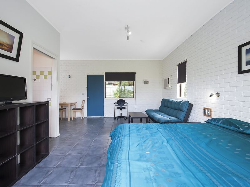 2/1 Newcombe Street, Marengo VIC 3233