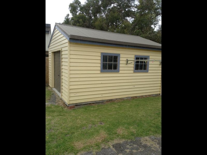 1/15 Great Ocean Road, Marengo VIC 3233