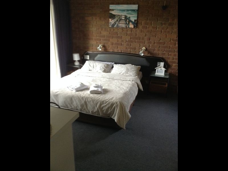 1/1 Newcombe Street, Marengo VIC 3233