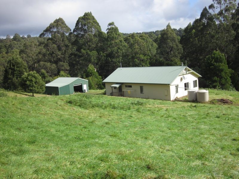 870 Forrest Apollo Bay Road, Barramunga VIC 3249